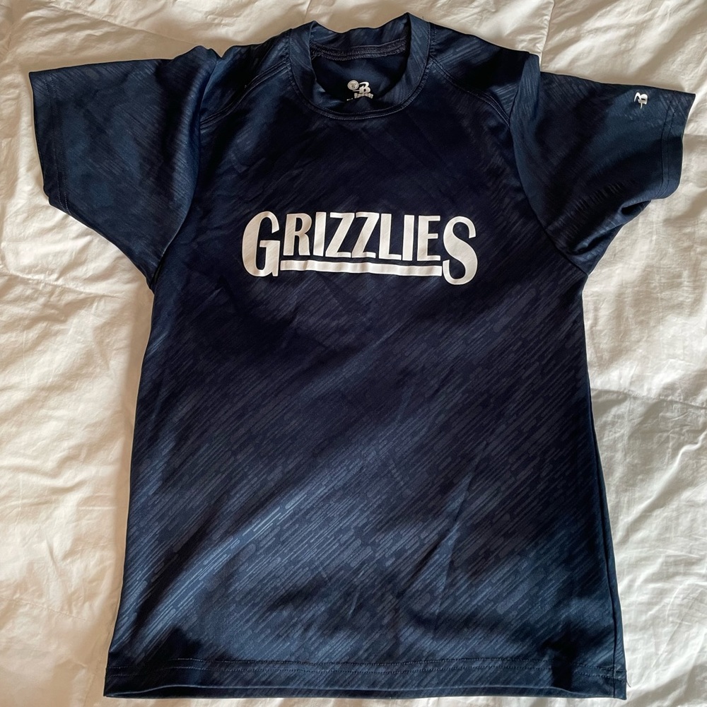 Badger Grizzlies short sleeve shirt EUC